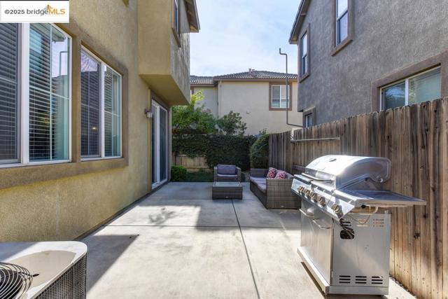 Image 22 of 43 For 390 Caravaggio Cir