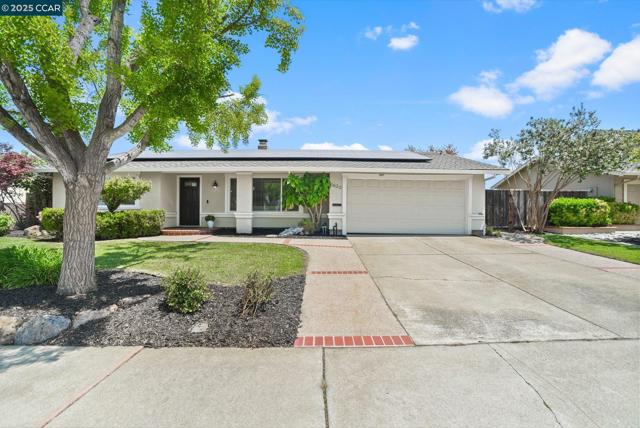 1630 Frankfurt Way, Livermore CA: https://media.crmls.org/mediaz/0d7b5a29-2f78-4349-bc61-8a2c9279ebd0.jpg