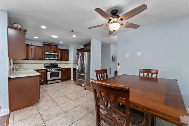 Detail Gallery Image 9 of 26 For 2546 S Sultana Ave, Ontario,  CA 91761 - 3 Beds | 2 Baths