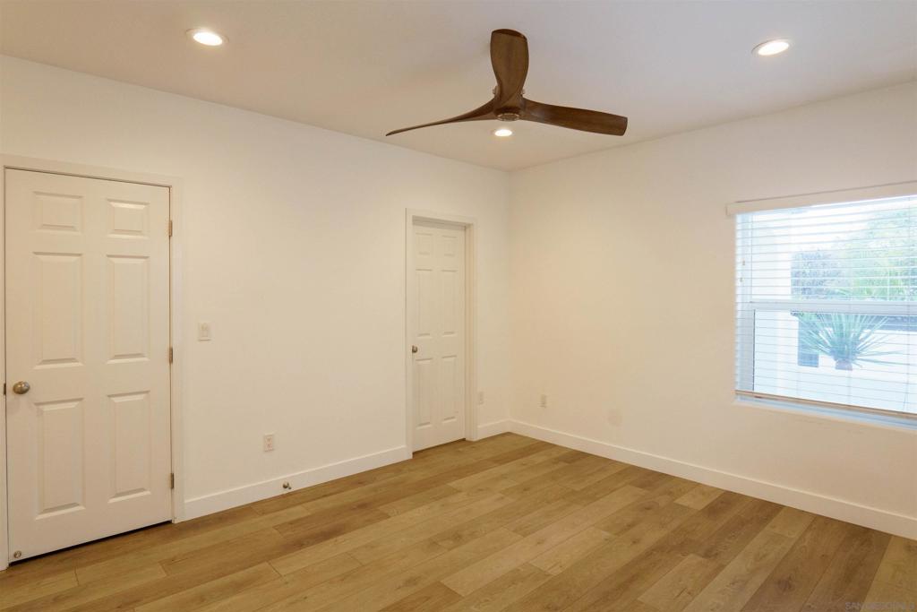 MLS #250018206SD img 16