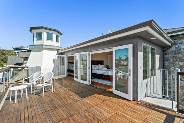 2974 E Cliff Drive, Santa Cruz CA: https://media.crmls.org/mediaz/0d7d01d8-d2f3-4b94-929e-ed2e5f2a37ef.jpg