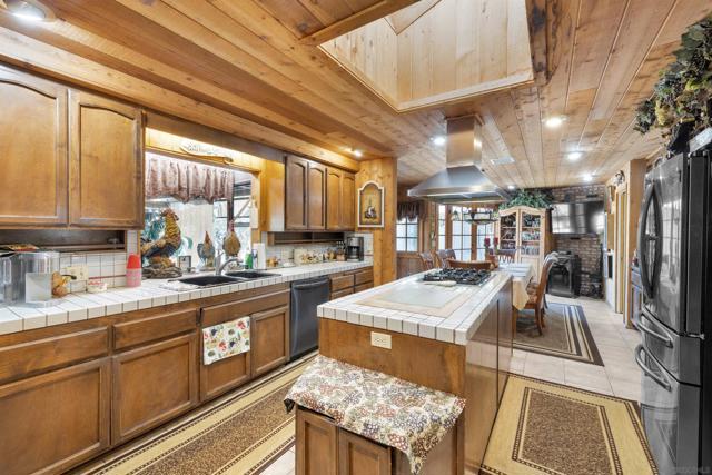 Image 15 of 44 For 11608 Vernette Dr