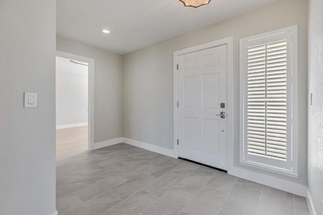 700 Duffin Drive, Hollister CA: https://media.crmls.org/mediaz/0d7d5dcb-9f21-4c30-8b9e-bc247d00407d.jpg