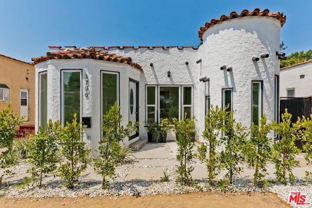 3706 Brunswick Avenue, Los Angeles CA: https://media.crmls.org/mediaz/0d7d6b4b-0f9f-4037-9d0b-326aaefb2433.jpg