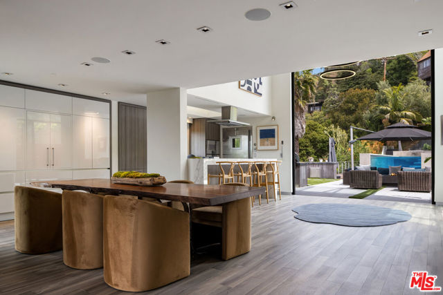 5751 Valley Oak Drive, Los Angeles CA: https://media.crmls.org/mediaz/0d7e57b8-d662-4088-bae5-c86325ec66b8.jpg