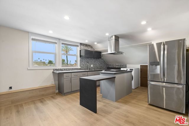 1810 Westmoreland Boulevard, Los Angeles CA: https://media.crmls.org/mediaz/0d7ecc9e-57e3-473e-8f97-2840bff9a19a.jpg