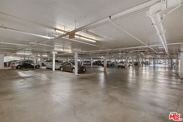 8515 Falmouth Avenue, Playa del Rey CA: https://media.crmls.org/mediaz/0d7f4946-b799-4098-a239-fe3e79aea5e7.jpg