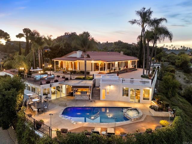 Detail Gallery Image 11 of 75 For 10310 Fuerte Dr, La Mesa,  CA 91941 - 7 Beds | 7/1 Baths