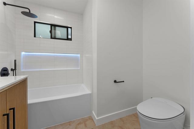 5777 Desert View Drive, La Jolla CA: https://media.crmls.org/mediaz/0d808eb1-7c0c-4ead-b1e2-75eec468af72.jpg