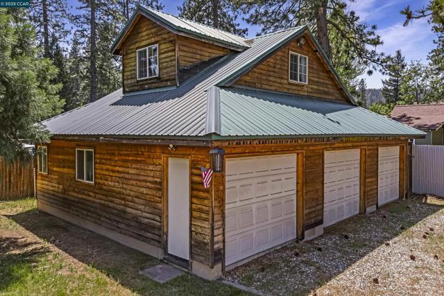 2266 E Main Street, Quincy CA: https://media.crmls.org/mediaz/0d8094b5-0250-4e3f-8ef6-0333e4a953d3.jpg