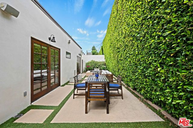 8265 Romaine Street, West Hollywood CA: https://media.crmls.org/mediaz/0d80bd28-55bd-4b1c-a002-849bde839d44.jpg