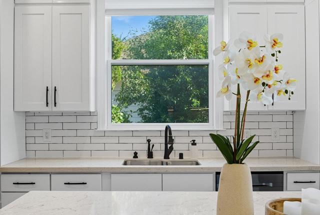 320 N Ellsworth Avenue, San Mateo CA: https://media.crmls.org/mediaz/0d811538-aacf-4c63-9282-3e04013e73a2.jpg