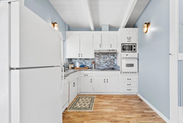 247 Rio Del Mar Boulevard, Aptos CA: https://media.crmls.org/mediaz/0d8183ee-aba9-40bd-a435-2589178a8d06.jpg
