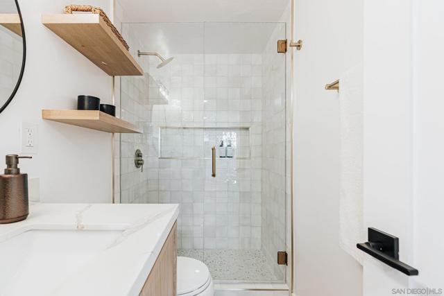 4033 S Hempstead Cir, San Diego CA: https://media.crmls.org/mediaz/0d81ecbc-0769-40c8-8354-8fa69b087f20.jpg