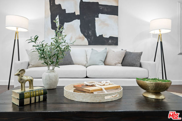 Drew Fenton | 11928 Kiowa Avenue Los Angeles CA | MLS: 7269823