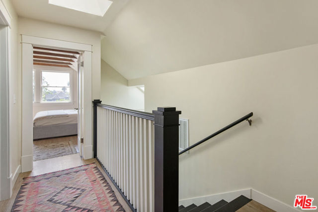 844 E Kensington Road, Los Angeles CA: https://media.crmls.org/mediaz/0d825640-d6c8-4f4c-954e-818d2bcfe185.jpg