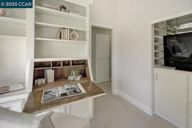 3288 Terra Granada Dr, Walnut Creek CA: https://media.crmls.org/mediaz/0d828a77-8c2d-4502-8331-f921b1d149b3.jpg