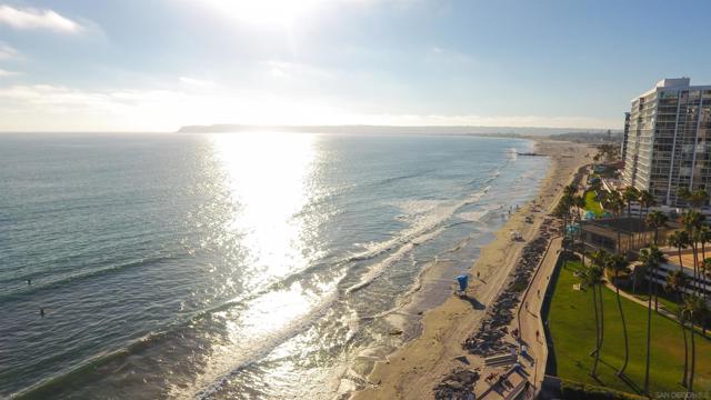 1810 Avenida Del Mundo, Coronado CA: https://media.crmls.org/mediaz/0d83d828-7462-4f7d-9f09-2faa03b24d92.jpg