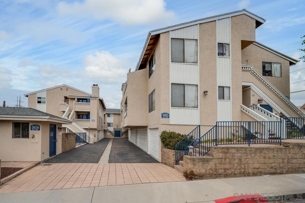 5655 Riley St