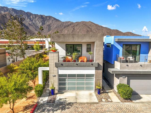 2691 Paragon Loop, Palm Springs CA: https://media.crmls.org/mediaz/0d85cdb5-e594-49c3-9549-54cda344ebcf.jpg