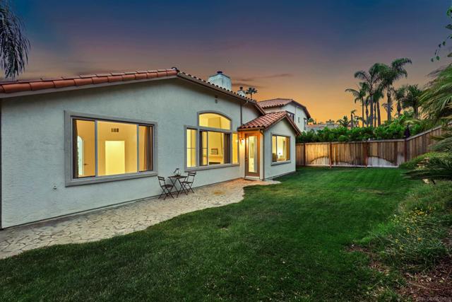 6660 Curlew Ter, Carlsbad CA: https://media.crmls.org/mediaz/0d860edc-72b6-4aed-8ba1-d8ff6ba42067.jpg