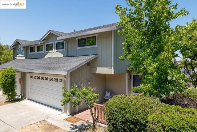 46 Birchwood Dr, Novato CA: https://media.crmls.org/mediaz/0d8649cc-a0f0-4bf6-8361-f4b2d48b0eb5.jpg