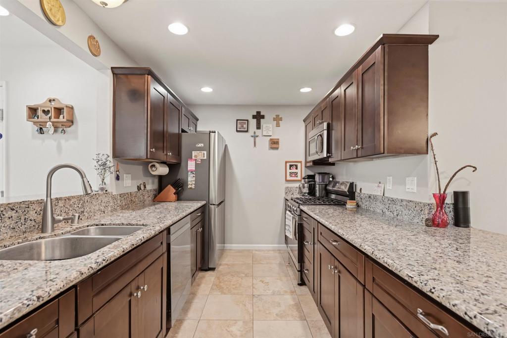 15377 Andorra Way - photo 12