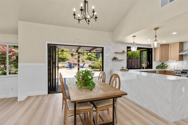3565 Avenida Amorosa, Escondido CA: https://media.crmls.org/mediaz/0d86c54a-b2bf-48f8-932a-68d6b1ddfa6f.jpg
