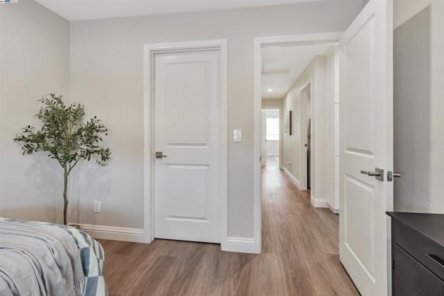 597 Singley Dr, Milpitas CA: https://media.crmls.org/mediaz/0d874133-2dd6-4948-9fbe-cb353db00904.jpg