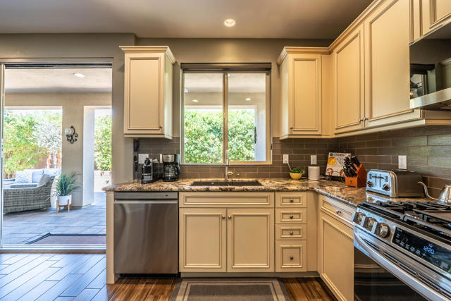 82820 Kingsboro Lane, Indio CA: https://media.crmls.org/mediaz/0d87e987-81b3-44bd-bc39-4f1a34ac0c7a.jpg