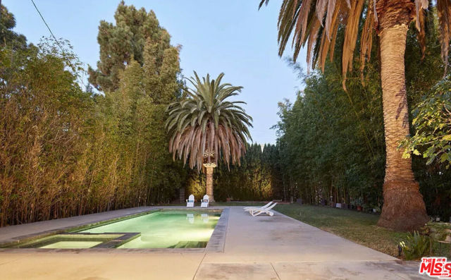 4430 Lindblade Drive, Los Angeles CA: https://media.crmls.org/mediaz/0d883603-4c07-4506-a70a-19184f3006b9.jpg