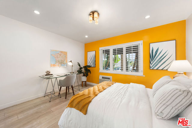 1330 Crescent Heights Boulevard, West Hollywood, California 90046, 2 Bedrooms Bedrooms, ,2 BathroomsBathrooms,Condominium,For Sale,Crescent Heights,24401819