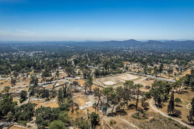 3360 Villa Grove Dr Drive, Altadena CA: https://media.crmls.org/mediaz/0d885906-9a1b-4d29-99d2-9ac293f8a6f9.jpg