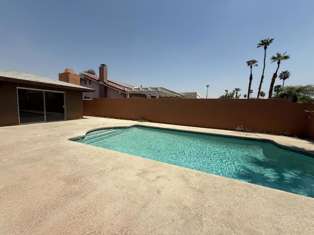 76540 New York Avenue, Palm Desert CA: https://media.crmls.org/mediaz/0d887f05-e601-42b0-8dac-b3ba84f471ad.jpg