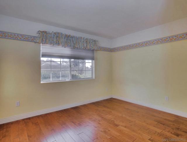 2338 LARKSPUR DR, Alpine CA: https://media.crmls.org/mediaz/0d88b3f9-f52f-4c86-ac49-40cce3e361f1.jpg