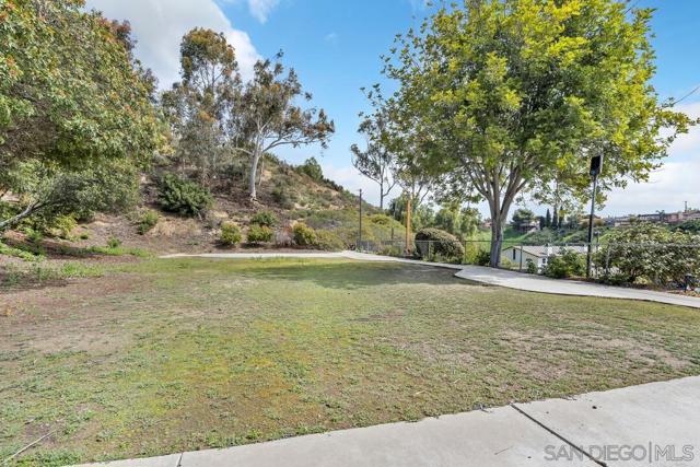 5875 Reo Ter, San Diego CA: https://media.crmls.org/mediaz/0d892ae7-2ffe-4d96-a7d6-9761fde29cec.jpg