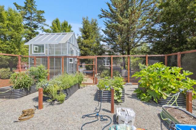 23583 Summit Road, Los Gatos CA: https://media.crmls.org/mediaz/0d89b8d5-cb89-476b-933d-4b611e33e37e.jpg