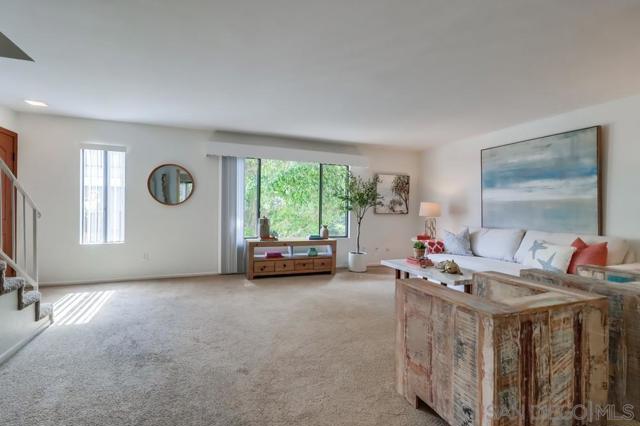 835 E Ave, Coronado CA: https://media.crmls.org/mediaz/0d89d3d9-0bd4-40af-8551-92584e06a3ff.jpg