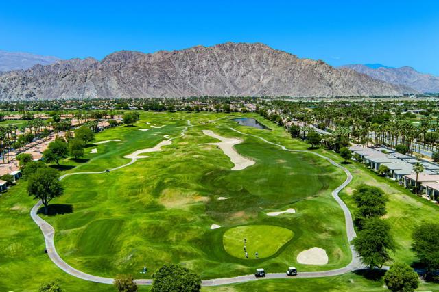 80601 Oak Tree, La Quinta CA: https://media.crmls.org/mediaz/0d8a1572-e36c-4c07-bd88-d4ad80cdabd3.jpg
