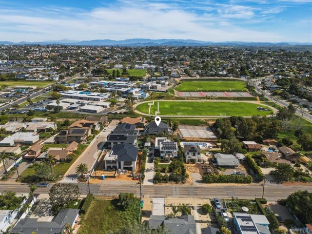 Detail Gallery Image 10 of 33 For 3780 82 Highland Dr., Carlsbad,  CA 92008 - 6 Beds | 6/1 Baths