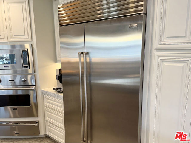 2031 Peninsula Road, Oxnard CA: https://media.crmls.org/mediaz/0d8ac53e-0a7d-4c0e-9d45-525863e8ba0e.jpg