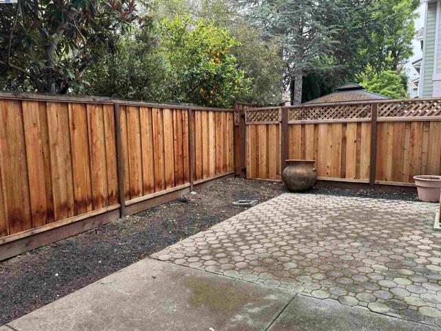 119 Heritage Park Dr, Danville CA: https://media.crmls.org/mediaz/0d8b7ffb-6131-4de3-92a4-0cdec72bf3e8.jpg