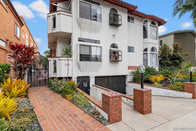3709 7Th Ave, San Diego CA: https://media.crmls.org/mediaz/0d8cd05b-f53b-42e4-a950-d945de22cd62.jpg