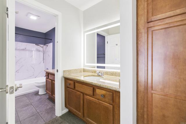 Detail Gallery Image 11 of 21 For 432 Edgehill Ln #169,  Oceanside,  CA 92054 - 2 Beds | 1 Baths