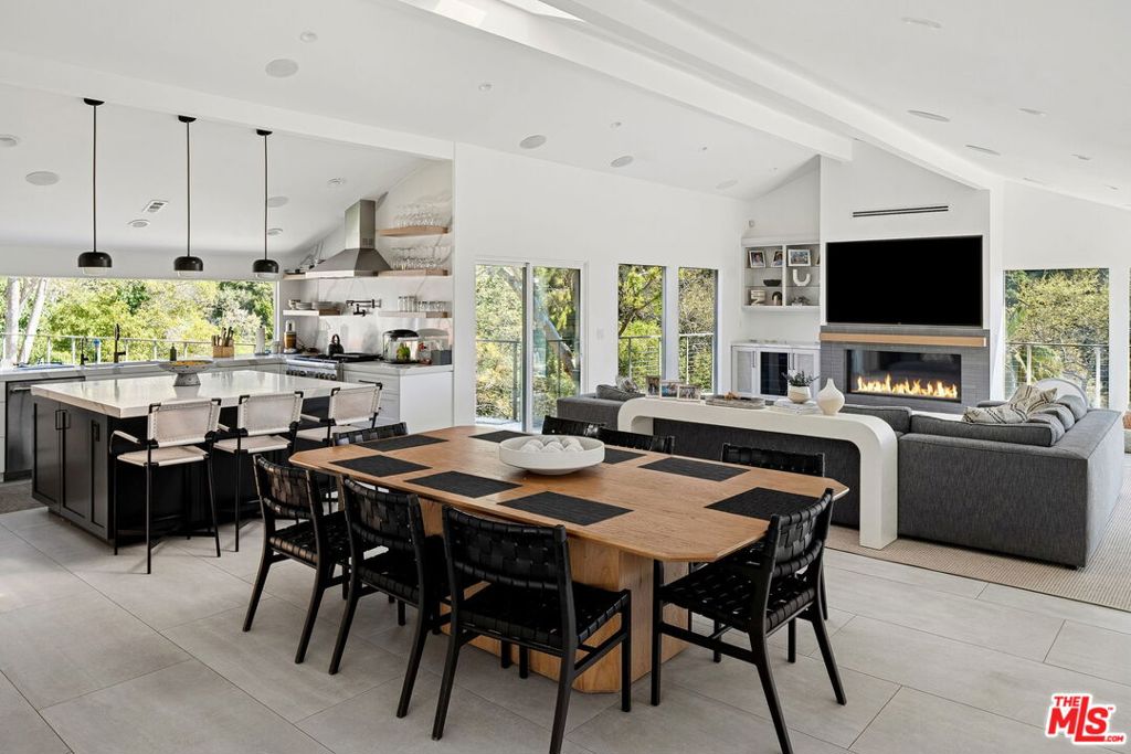 MLS #25556461 img 38