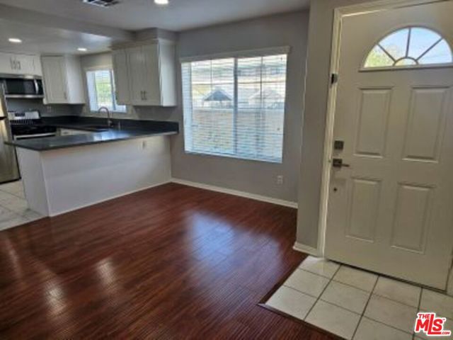 7872 Stewart And Gray Road, Downey CA: https://media.crmls.org/mediaz/0d8dc6af-e310-4355-9f6b-2f397ec51097.jpg