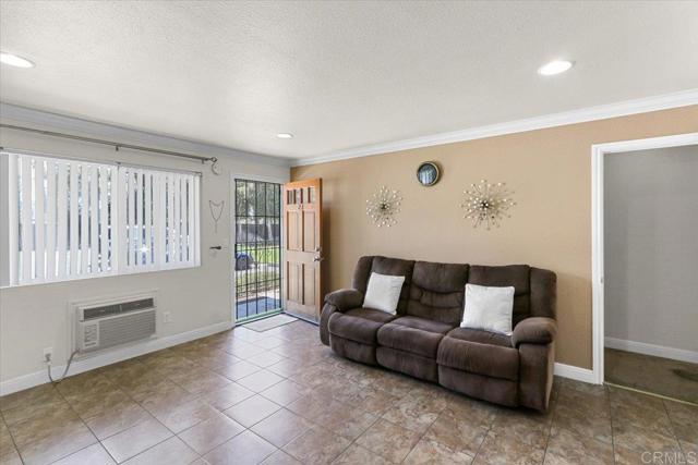 390 N 1st Street, El Cajon CA: https://media.crmls.org/mediaz/0d8e0960-9e0a-414b-a00e-ce020fc6ffdf.jpg