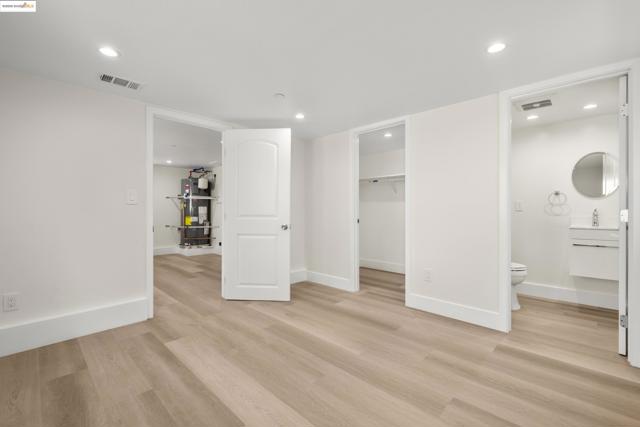 1437 Portland Ave, Albany CA: https://media.crmls.org/mediaz/0d8ee6d1-8e58-4148-ba18-e4ba51393b8b.jpg