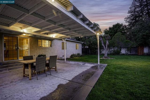 1551 Orange Street, Concord CA: https://media.crmls.org/mediaz/0d8fc49a-eb20-4b31-83a8-64e76d160be8.jpg