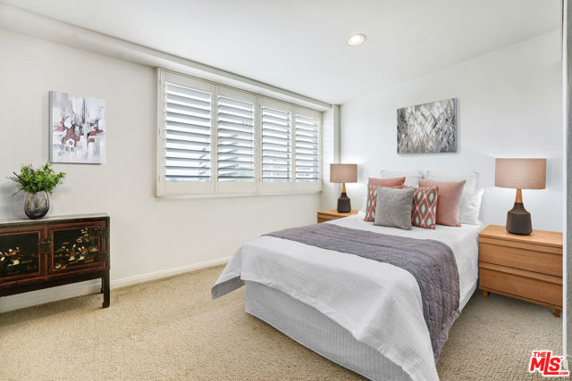 969 Hilgard Avenue, Los Angeles CA: https://media.crmls.org/mediaz/0d91be25-5b93-4e0a-8b5e-6e28eb4086fe.jpg